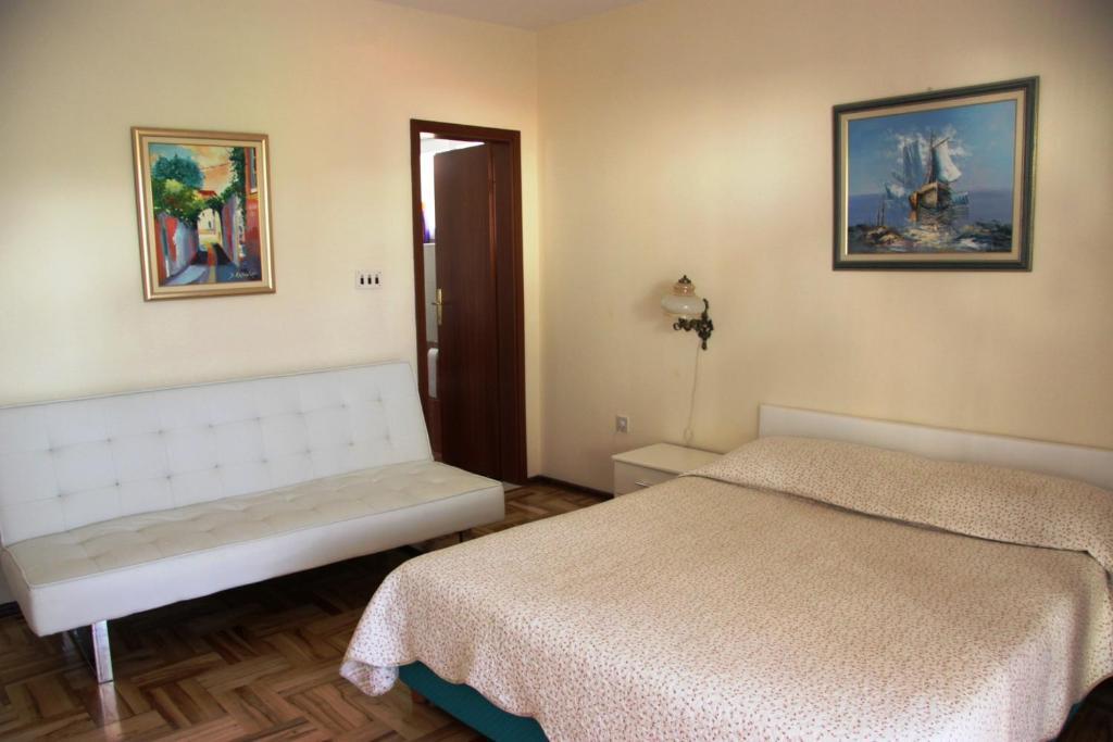 Iva Apartment